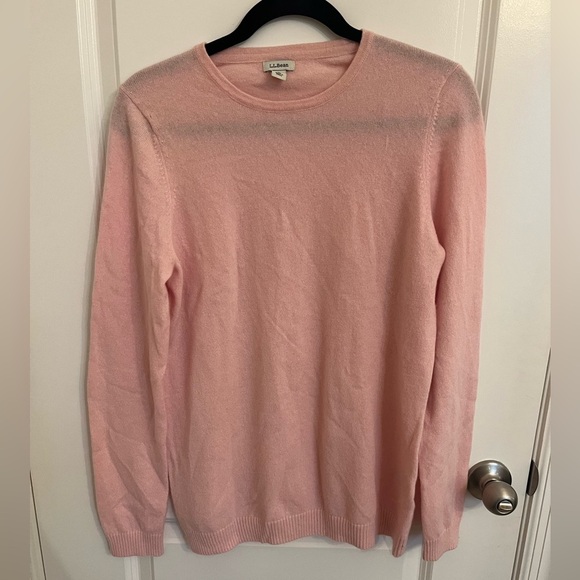 LL Bean Classic Cashmere Pink Sweater Size Large - Picture 2 of 10